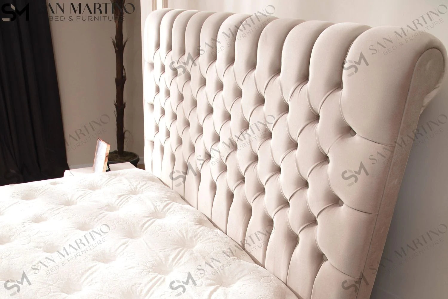 Lit double coffre en Velours – LUNA BEIGE