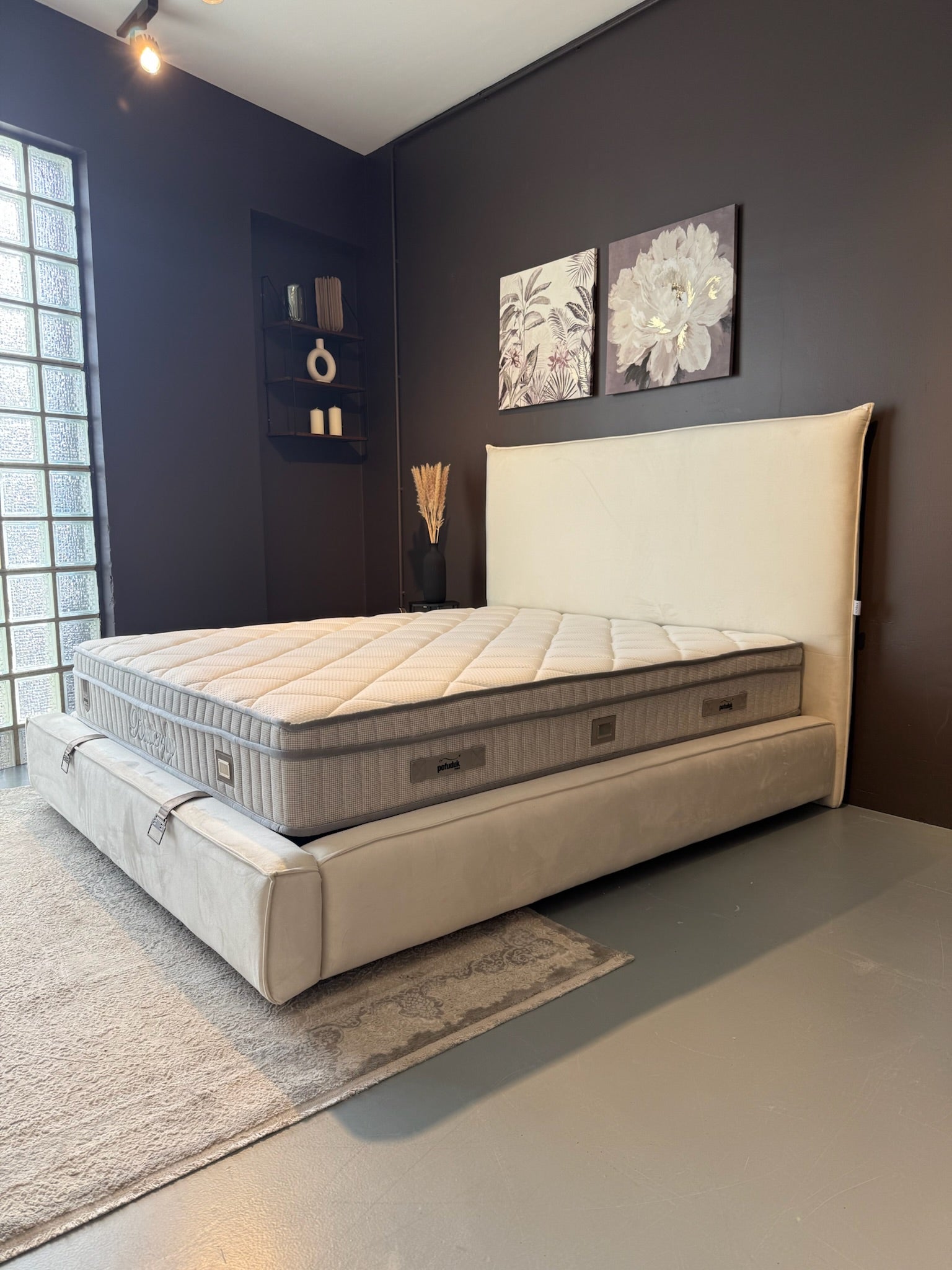 Lit double coffre en Velours – Lovely